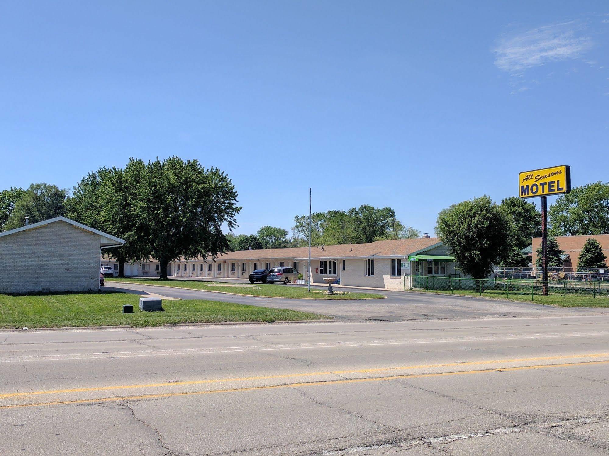 All Seasons Motel Rock Falls Exterior photo